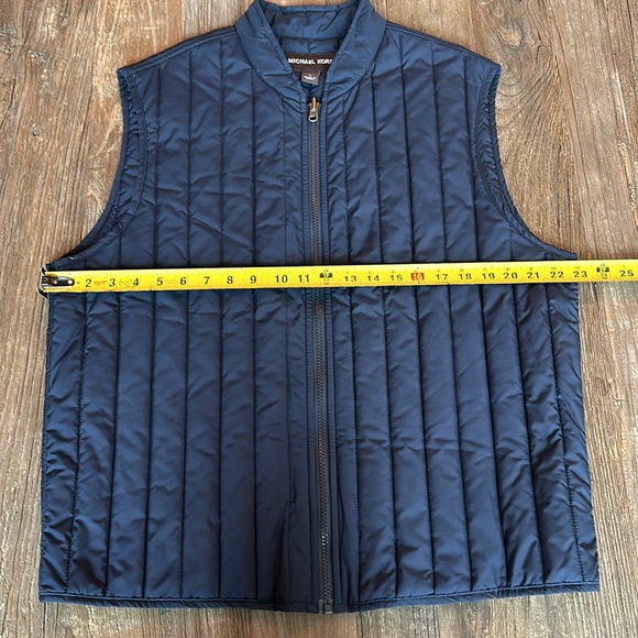 Michael Kors Men’s Vest - Size L - Picture 5 of 7